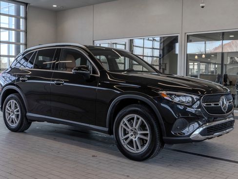 Used 2023 Mercedes-Benz GLC 300 image 12