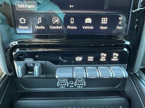 New 2026 RAM 2500 Laramie w/ Night Edition image 27