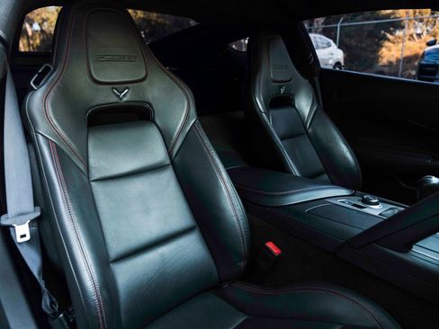 Used 2018 Chevrolet Corvette Z06 RWD image 37