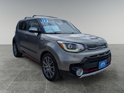 Used 2017 Kia Soul ! w/ Tech Package