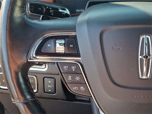 Used 2024 Lincoln Navigator Premiere image 22