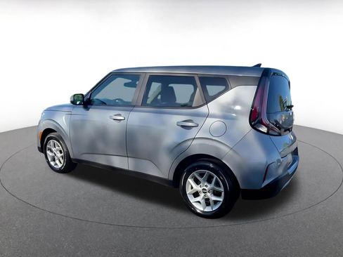 Used 2025 Kia Soul LX w/ LX Technology Package image 10