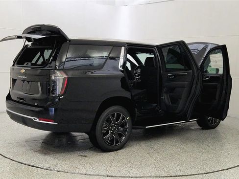 New 2026 Chevrolet Tahoe LT w/ Comfort Package AWD/4WD image 12