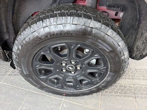 Used 2025 Ford Bronco Sport Badlands AWD/4WD image 5