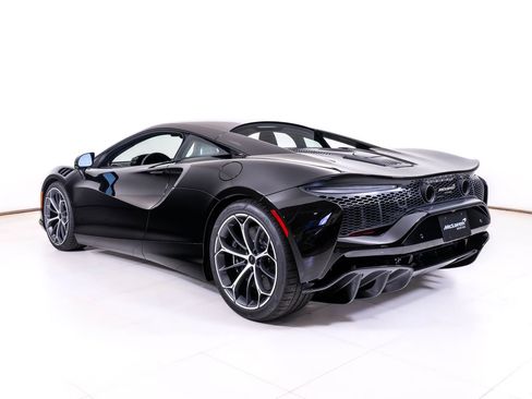 New 2026 McLaren Artura RWD image 3