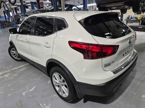 Used 2017 Nissan Rogue Sport S w/ S Appearance Package FWD image 2