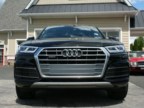 Used 2018 Audi Q5 2.0T Premium Plus w/ Premium Plus Package AWD/4WD image 4