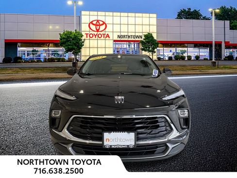 Used 2024 Buick Encore GX Preferred w/ Comfort Package image 5