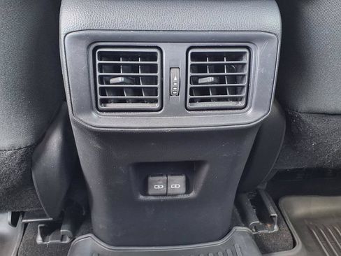 Used 2024 Toyota RAV4 SE AWD/4WD image 15