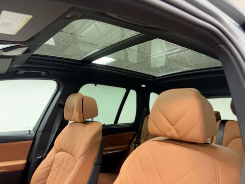 New 2026 BMW X5 sDrive40i w/ Climate Comfort Package image 16