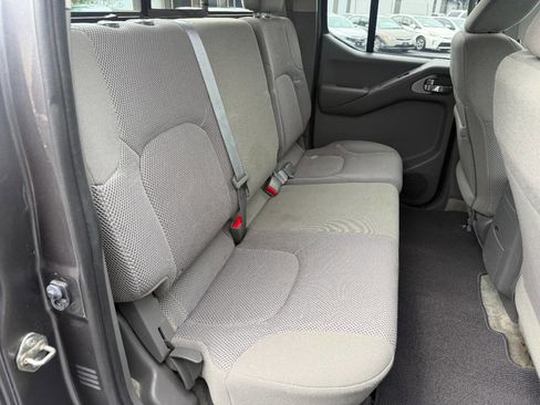 Used 2018 Nissan Frontier SV AWD/4WD image 28
