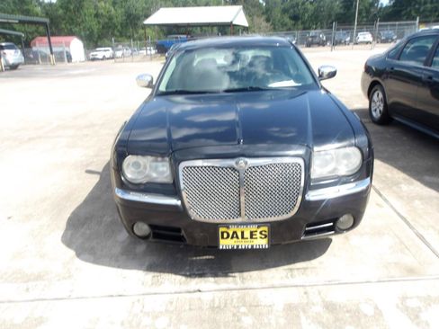 Used 2006 Chrysler 300 C w/ Protection Group II RWD image 2