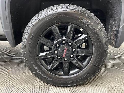 New 2026 GMC Sierra 2500 AT4 w/ AT4 Preferred Package AWD/4WD image 4