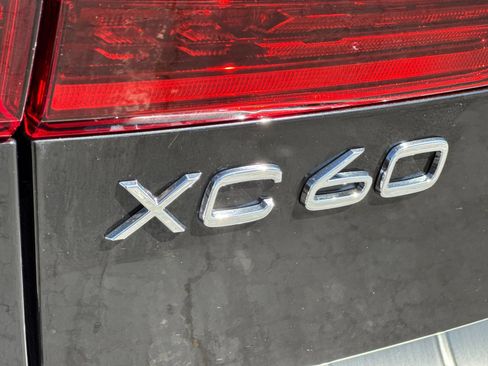 New 2026 Volvo XC60 T8 Plus w/ Climate Package PRO AWD/4WD image 28