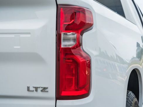 Used 2023 Chevrolet Silverado 1500 LTZ w/ LTZ Convenience Package II AWD/4WD image 8