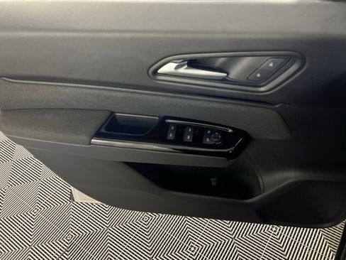 Used 2024 Honda Prologue EX image 24