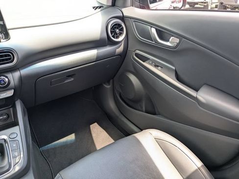 Used 2022 Hyundai Kona Limited w/ Cargo Package FWD image 17