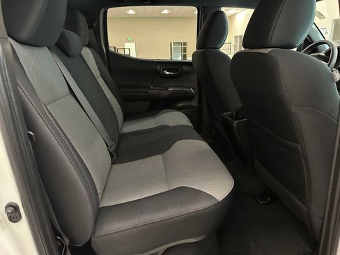 Certified 2023 Toyota Tacoma TRD Off-Road w/ Technology Package AWD/4WD image 26