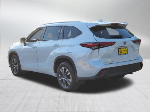 Used 2020 Toyota Highlander Limited AWD/4WD image 5