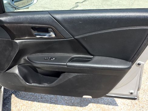 Used 2014 Honda Accord EX-L image 25
