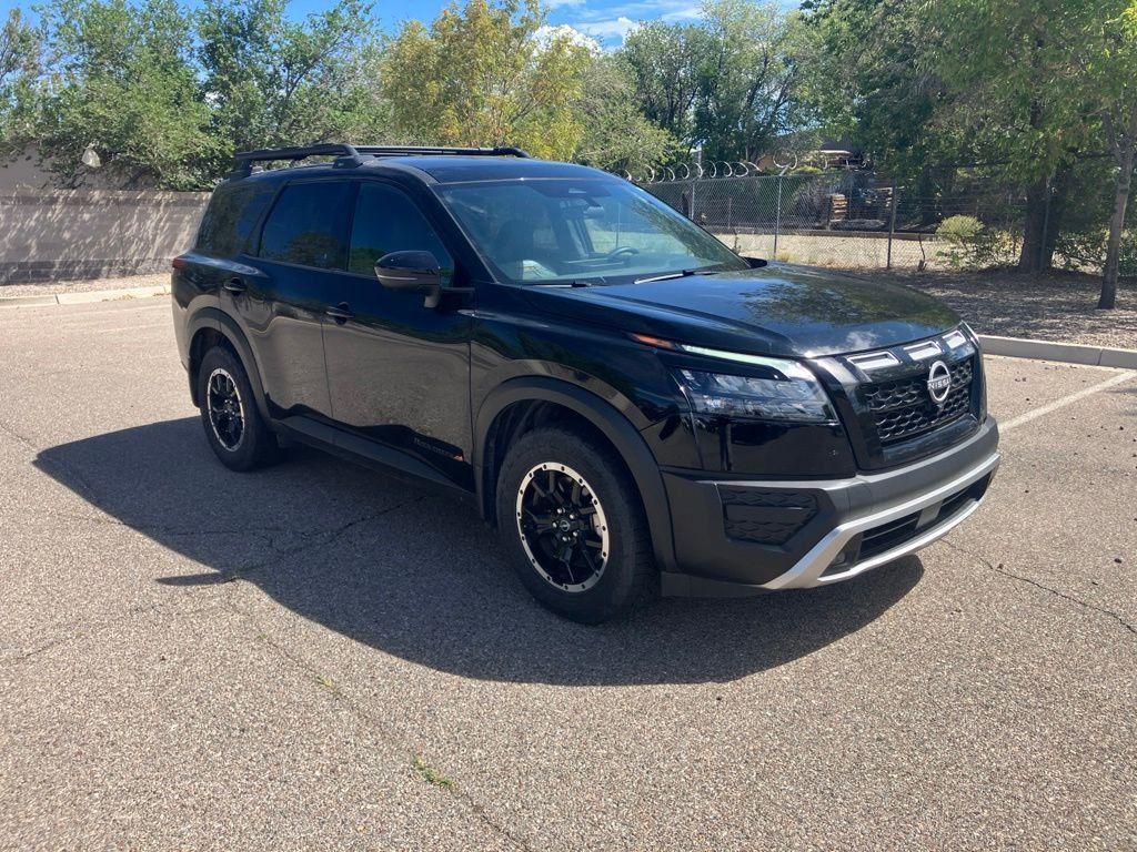 Used 2025 Nissan Pathfinder Rock Creek AWD/4WD image 3