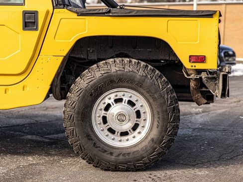 Used 2003 HUMMER H1 Open Top image 8