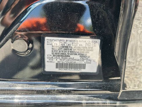 Used 2025 Nissan Versa SV FWD image 23