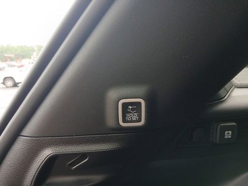 Certified 2023 Jeep Grand Cherokee Altitude image 10