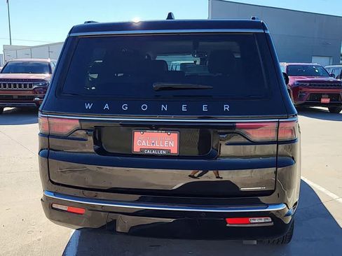 Used 2024 Jeep Wagoneer Series III AWD/4WD image 7