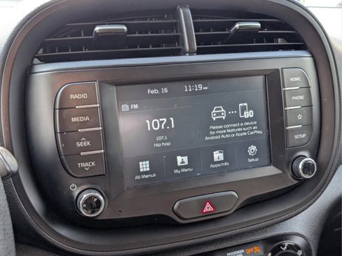 Used 2020 Kia Soul LX image 18