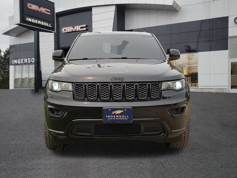 Used 2018 Jeep Grand Cherokee Altitude AWD/4WD image 22