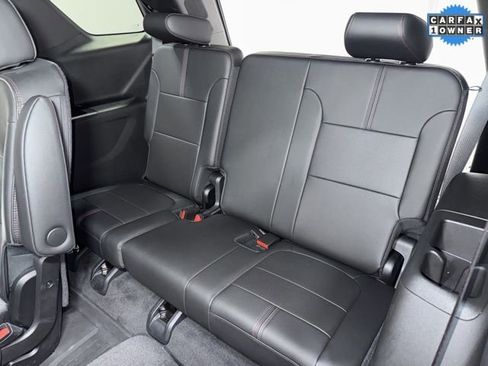 Used 2023 Chevrolet Traverse RS w/ LPO, Floor Liner Package image 31