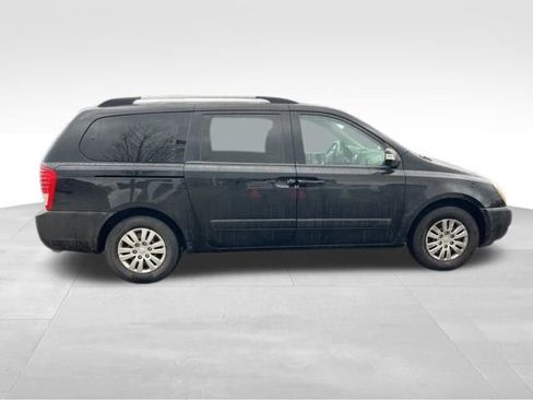 Used 2012 Kia Sedona LX image 8