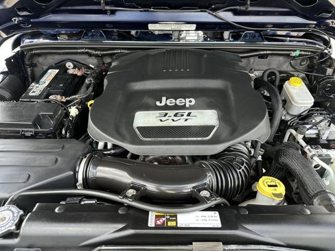 Used 2013 Jeep Wrangler Sport image 17