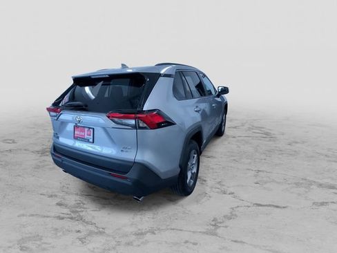 Used 2025 Toyota RAV4 XLE AWD/4WD image 10