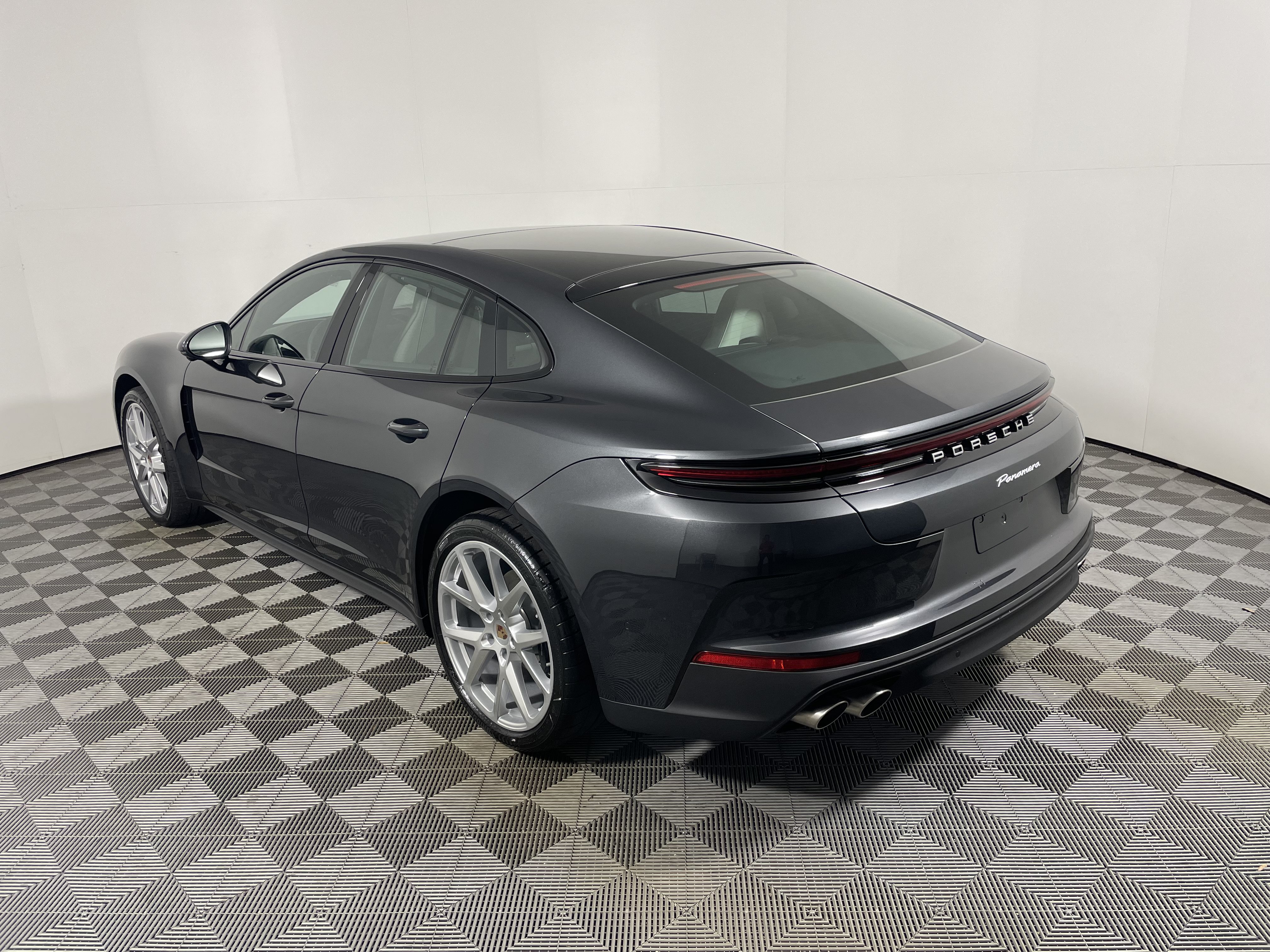New 2026 Porsche Panamera RWD image 3