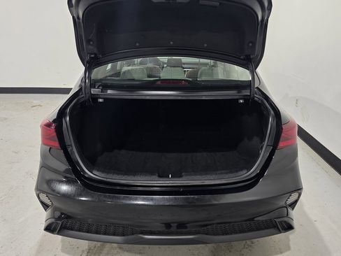 Used 2022 Kia Forte LXS w/ LXS Technology Package image 23