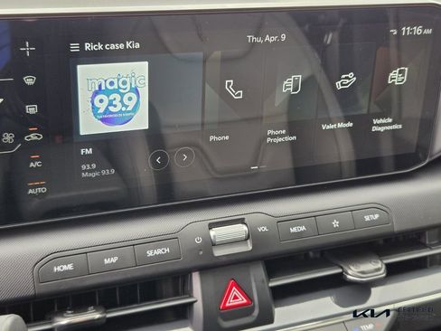 Used 2025 Kia K4 EX image 22