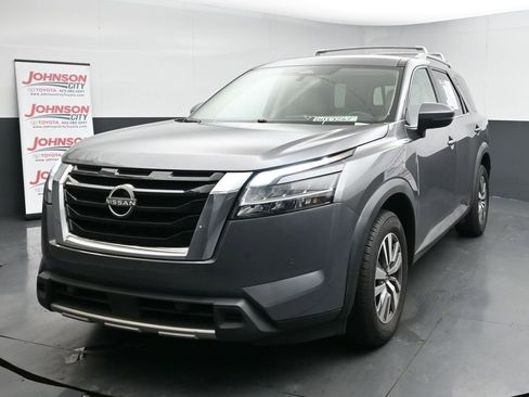 Used 2023 Nissan Pathfinder SL image 4