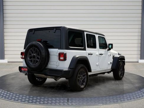 Used 2025 Jeep Wrangler Unlimited Sport AWD/4WD image 7