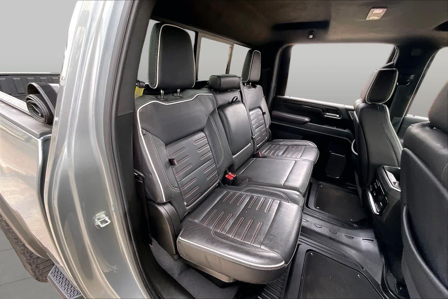 Used 2024 GMC Sierra 2500 AT4X AWD/4WD image 19