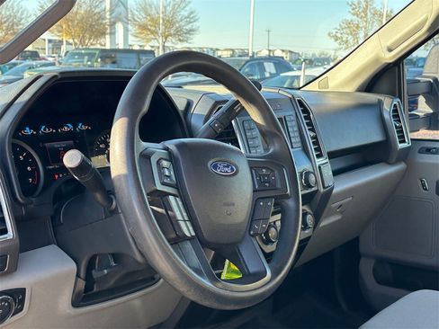 Used 2017 Ford F150 XLT w/ Trailer Tow Package image 8