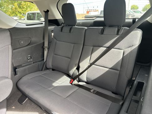 Used 2026 Ford Explorer Active AWD/4WD image 17