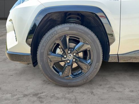 Used 2021 Toyota RAV4 XSE AWD/4WD image 9