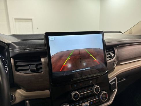 Used 2023 Ford Expedition Limited image 82