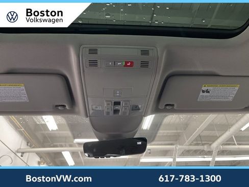 New 2026 Volkswagen Taos SEL image 23