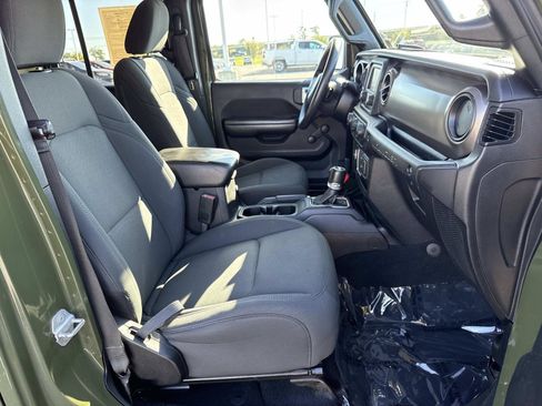 Used 2021 Jeep Wrangler Unlimited Sport image 17