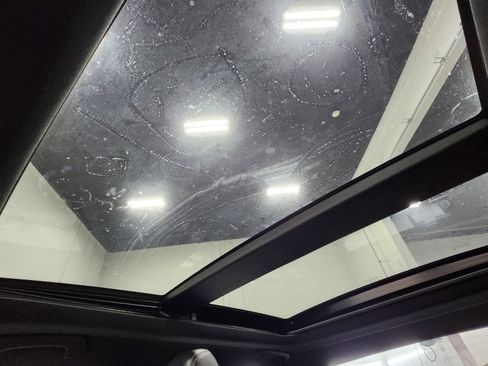 Used 2023 Chrysler 300 S image 2