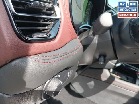 Used 2024 Dodge Durango Citadel AWD/4WD image 16