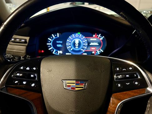 Used 2020 Cadillac Escalade Luxury image 28